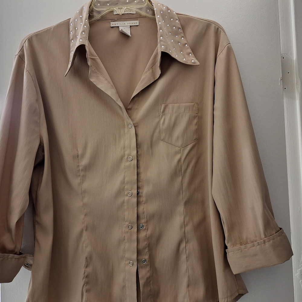Kristen Blake Tan Button-Down Shirt with Pearl Collar